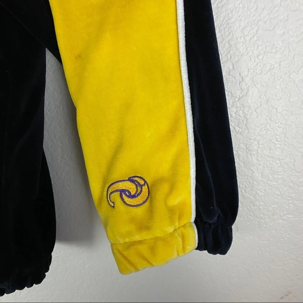 Unique Vintage Velvet Los Angeles Lakers Jacket